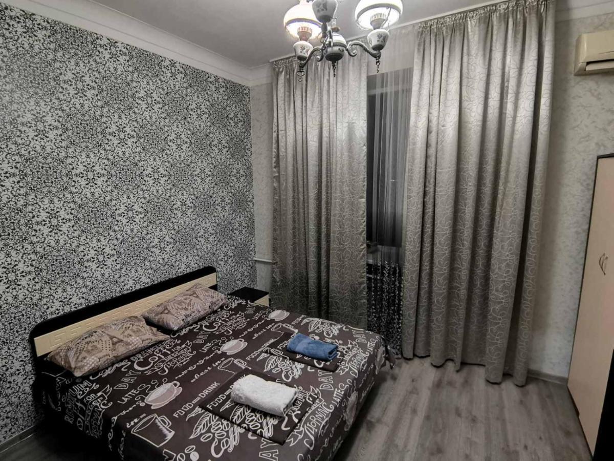 Apartment 2 Bed Rooms Near Aristokrat Zaporizhia Exterior photo